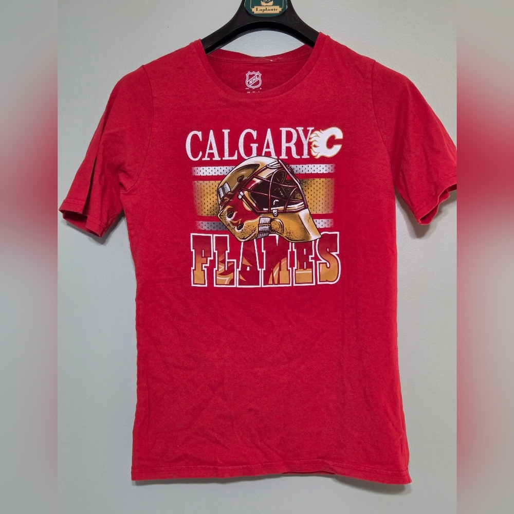 *Rare* Calgary Flames -goalie mask- Red T-Shirt youth xl